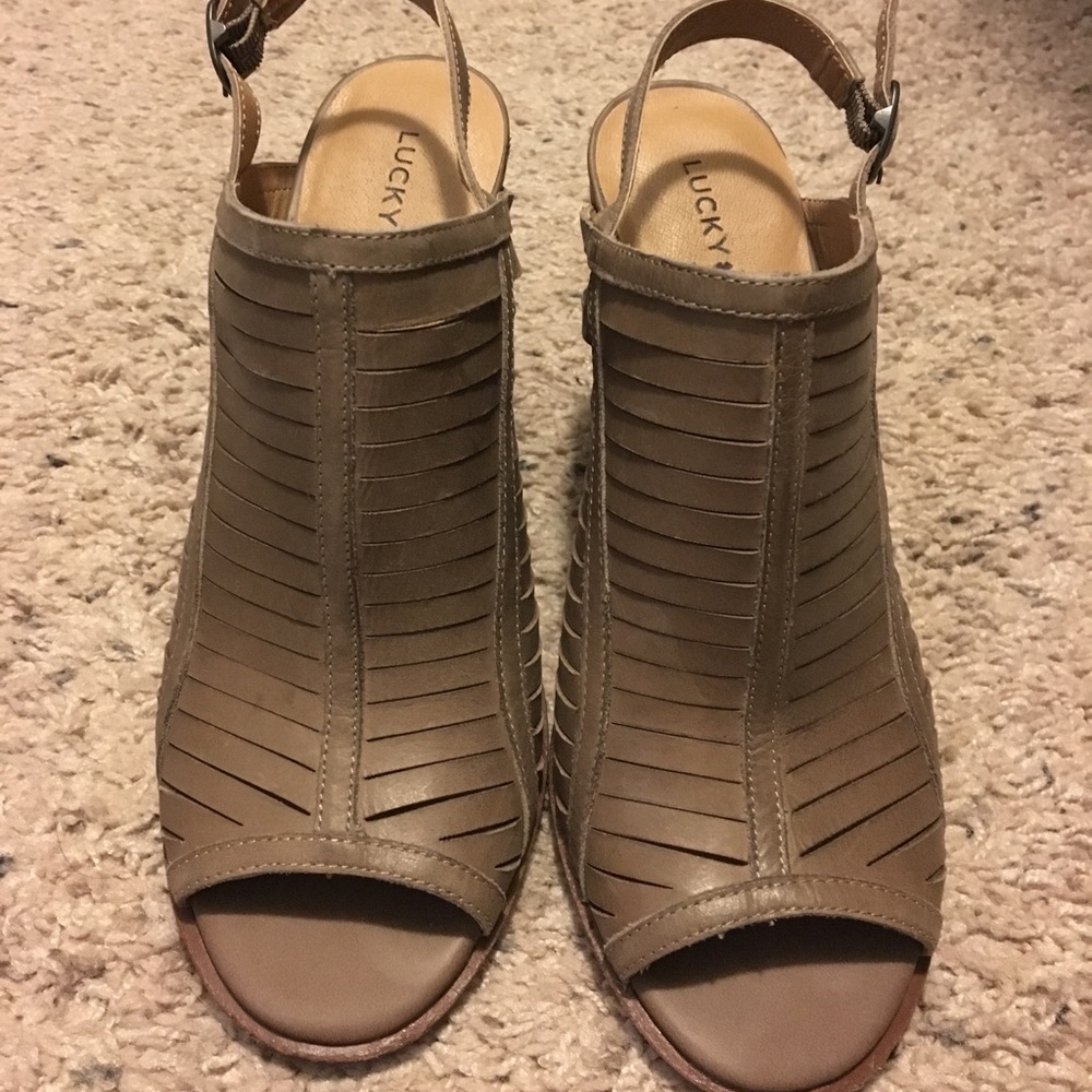 Lucky brand sz 8